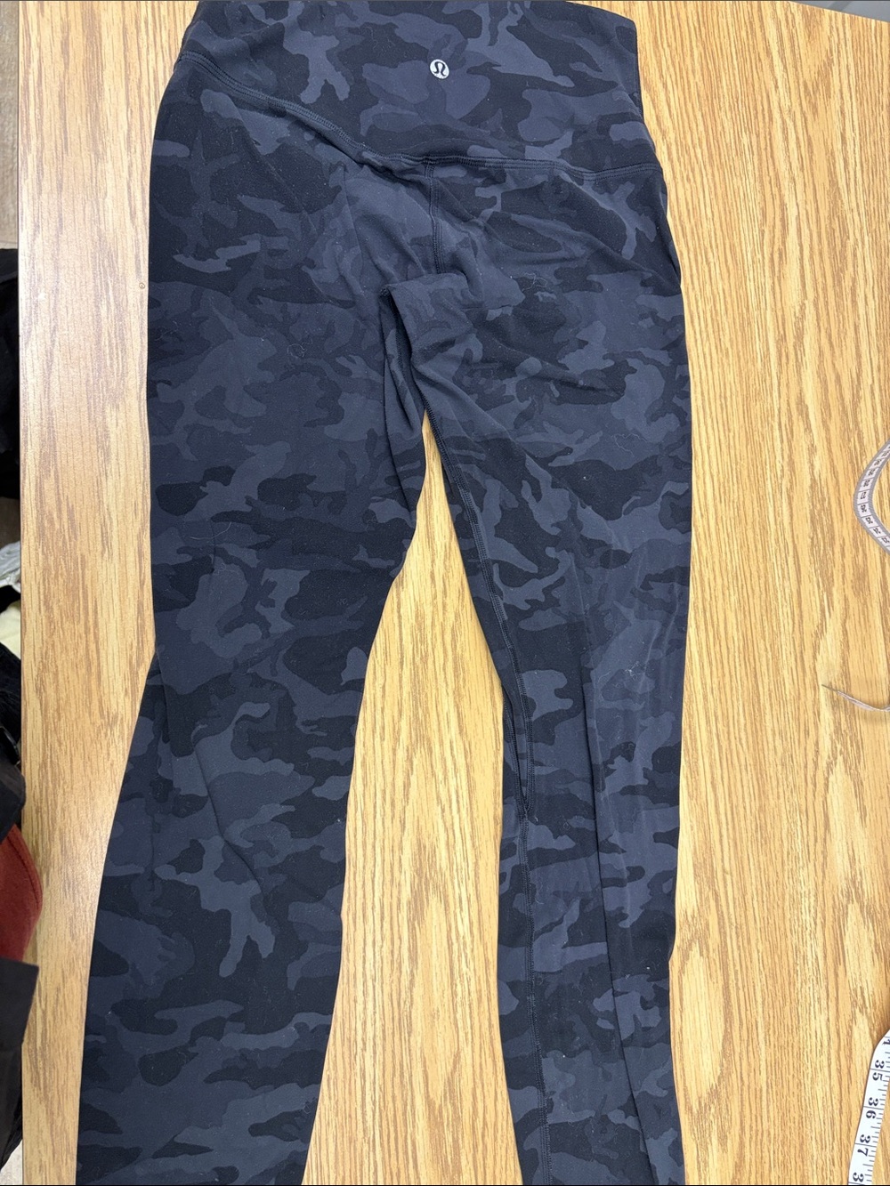 lululemon athletica Ladies Black Camo Leggings